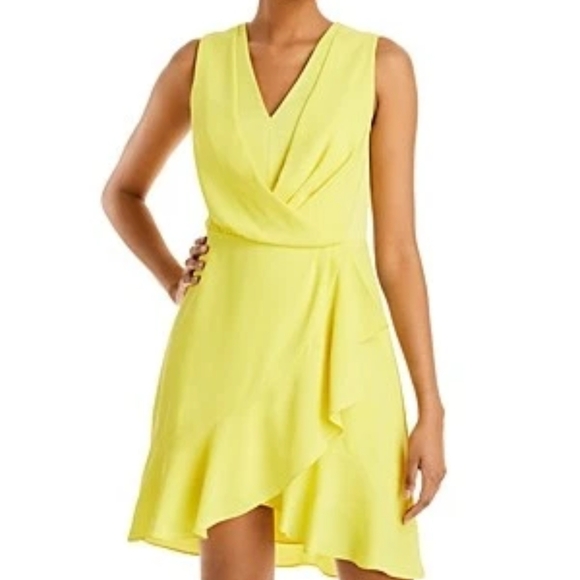 BCBGMaxAzria Dresses & Skirts - Bcbgmaxazria Gathered Mini Dress